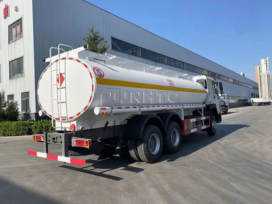 6x4 20000L Sinotruk Howo ট্যাঙ্কার ট্রাক 371hp LHD ড্রাইভিং