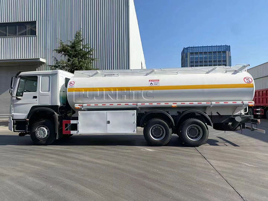 6x4 20000L Sinotruk Howo ট্যাঙ্কার ট্রাক 371hp LHD ড্রাইভিং