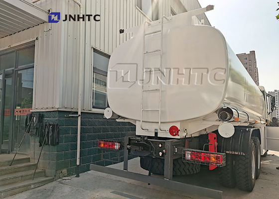 20m3 জলের ট্যাঙ্ক ছিটানো ট্রাক Sinotruk Howo 6x4