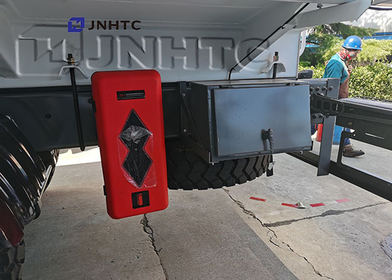 20m3 জলের ট্যাঙ্ক ছিটানো ট্রাক Sinotruk Howo 6x4