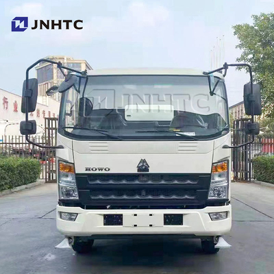 Sinotruck HOWO হালকা 1000l স্প্রিঙ্কলার ট্রাক 4X2 জল ট্রাক ট্যাঙ্ক