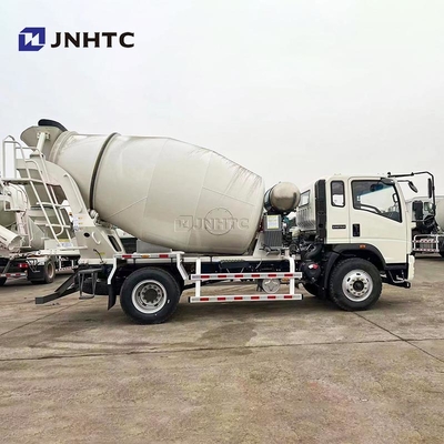 নতুন HOWO মিনি কংক্রিট মিক্সার ট্রাক সাদা রঙের 4X2 4cbm 6 চাকা উচ্চ মানের