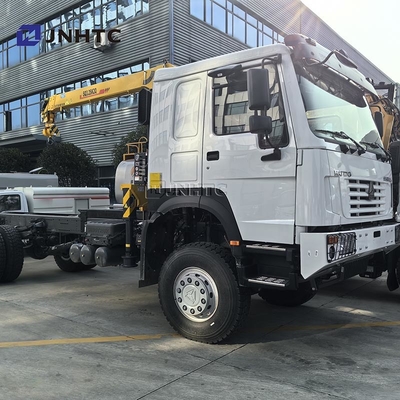 শ্রেষ্ঠ HOWO ডিজেল কার্গো ট্রাক 4x4 6 চাকা চ্যাসি ক্রেন সঙ্গে উচ্চ মানের