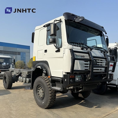 SINOTRUK HOWO 4X4 মালবাহী যানবাহন ট্রান্সমিশন ওজন ট্রাক চ্যাসি ভাল দাম