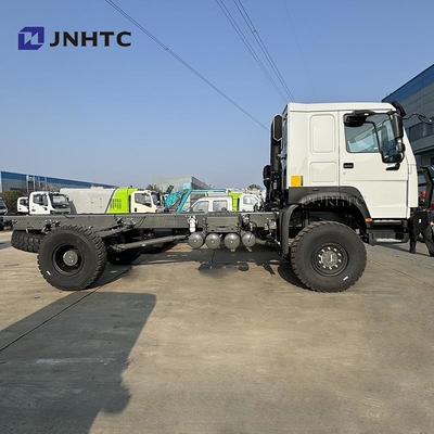 SINOTRUK HOWO 4X4 মালবাহী যানবাহন ট্রান্সমিশন ওজন ট্রাক চ্যাসি ভাল দাম