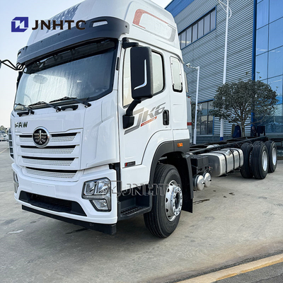 সর্বশেষ Faw JK6 6x4 চ্যাসি কার্গো ট্রাক বিক্রয়ের জন্য কারখানার দাম
