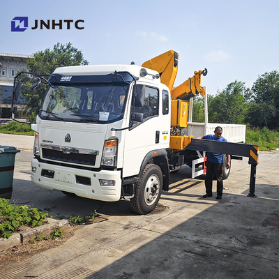 HOWO পণ্যসম্ভার বহনকারী ক্রেন ট্রাক 290HP বেল্ট সিঁড়ি 5 টন রেলবোর্ড ফ্ল্যাট প্লেট পণ্যসম্ভার ট্রাক