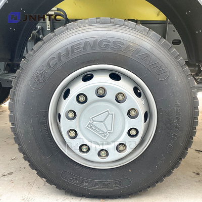 সিনোট্রুক হাও তেল ট্যাঙ্ক ট্রাক 8X4 400HP এলএইচডি ডিজেল জ্বালানী তেল রিফুয়েলিং ট্যাঙ্কার ডেলিভারি