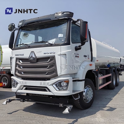 সিনোট্রুক HOWO 20000 লিটার 6X4 10 হুইলার 6x4 ড্রাইভিং ক্ষমতা 20 ঘনমিটার জল স্প্রে বোলার স্প্রিংকলার ট্যাঙ্কার ট্রাক