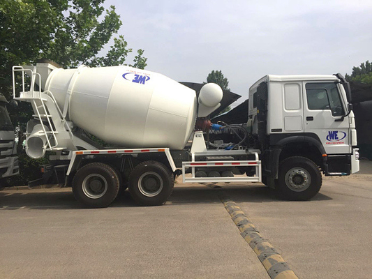 6x4 8M3 কংক্রিট মিক্সার ট্যাঙ্ক ট্রাক Sinotruk Howo7 হোয়াইট রঙ HW76 কেবিন