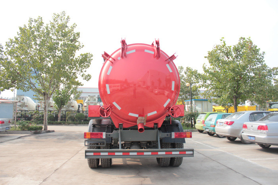 4x2 Sinotruk Howo7 সেলাই স্তন্যপান ট্রাক 10M3 লাল রঙে ট্যাংক ক্ষমতা
