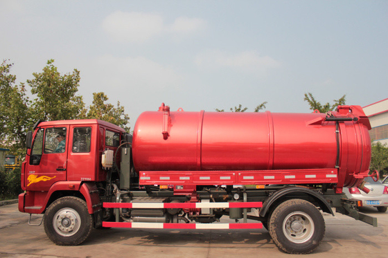 4x2 Sinotruk Howo7 সেলাই স্তন্যপান ট্রাক 10M3 লাল রঙে ট্যাংক ক্ষমতা
