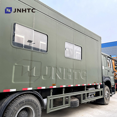 HOWO 4x2 6 চাকা ক্যাম্পিং কার রান্নাঘর রেস্তোরাঁ ডাইনিং ট্রাক ভেন্ডিং যানবাহন কার্গো ট্রাক বিক্রয়