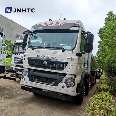 SINOTRUK HOWO জ্বালানী ট্যাঙ্ক ট্রাক 8X4 ড্রাইভ হুইল ইউরো 3 নির্গমন স্ট্যান্ডার্ড তেল ট্যাঙ্ক ট্রাক ট্যাঙ্কার ট্রাক