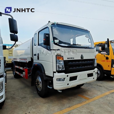 HOWO লাইট ওয়াটার ট্রাক স্টেইনলেস স্টীল পানীয় 4x2 5000 লিটার 5 টন ওয়াটার ক্যারিয়ার ট্যাঙ্কার ট্রাক মূল্য