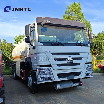 হাও তেল ট্যাঙ্কার ট্রাক 4X2 266HP 30000 লিটার জ্বালানী পরিবহন জ্বালানী ট্যাংকার ট্রাক