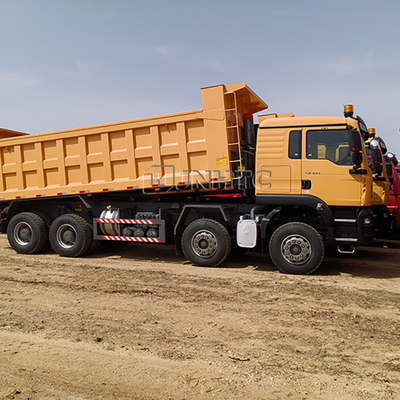 সিনোট্রাক HOWO Tx ডাম্পার ট্রাক 8X4 371HP 12 হুইলার 40 টন ডান-হ্যান্ড ড্রাইভ ট্যাপার ট্রাক কম দামের সাথে