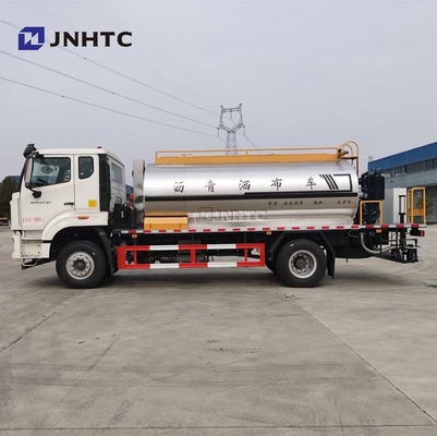 HOWO NX অ্যাসফাল্ট স্প্রেিং সরঞ্জাম ট্রাক 4X2 2206HP বিক্রয়ের জন্য