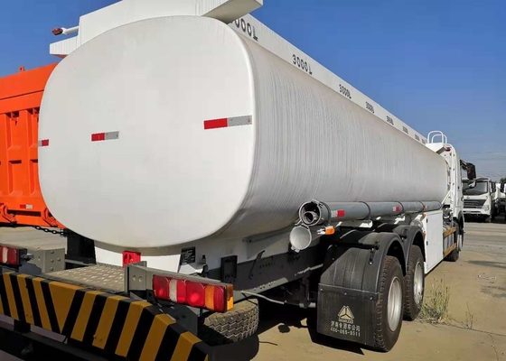 A7 6 * 4 তেল ডেলিভারি ট্রাক 380 হর্স পাওয়ার Q345 উপাদান 20cbm ট্যাঙ্ক সঙ্গে
