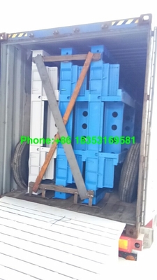 ভারী 20f কনটেইনার সেমি ট্রেলার বহন করছে