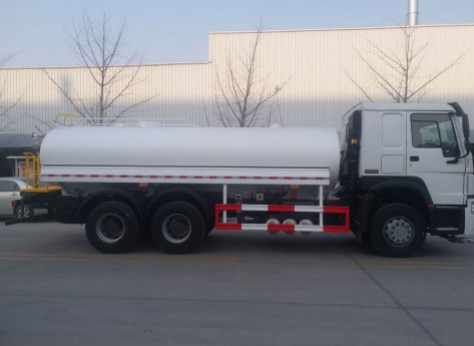 সিনোট্রুক হাওও 4x2 6x4 10000L জল স্প্রে ট্রাক