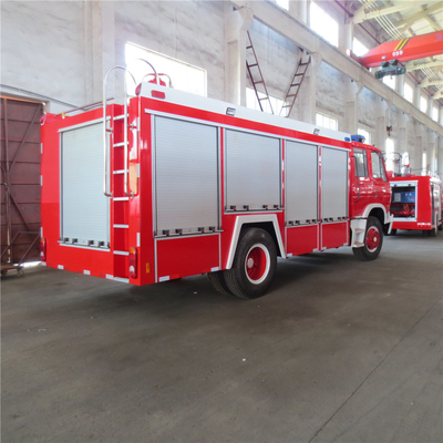 লাল 140KW 5000L ডংফেং 4 * 2 ফায়ার ফাইটিং ট্রাক