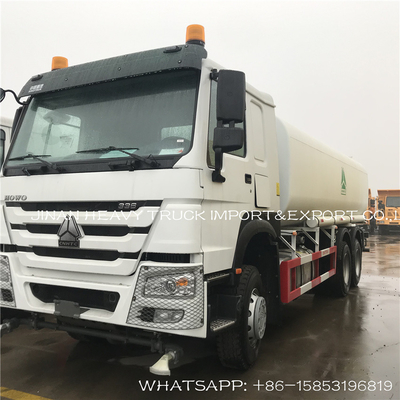 সিনোট্রুক হাও 25cbm 25000 লিটারের পানির ট্যাঙ্ক ট্রাক জল স্প্রিংকলার ট্রাক