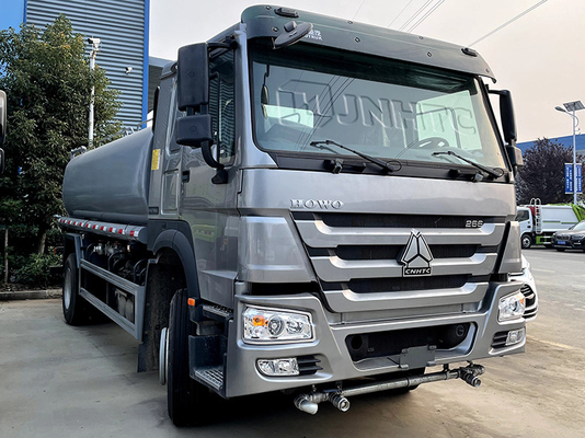 Sinotruk Howo 6 হুইলার 4*2 ফুয়েল ট্যাঙ্কার ট্রাক Howo অয়েল ট্যাঙ্কার 10000L