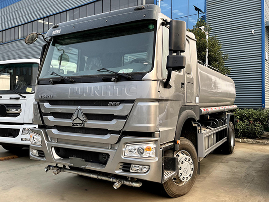 Sinotruk Howo 6 হুইলার 4*2 ফুয়েল ট্যাঙ্কার ট্রাক Howo অয়েল ট্যাঙ্কার 10000L