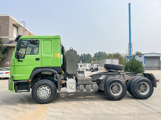 Euro2 LHD Sinotruk Howo 10 Wheels 371 Hp ট্র্যাক্টর ট্রেলার ট্রাক 50 টন