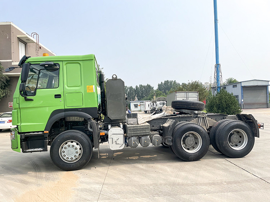 420hp Euro2 LHD Sinotruk Howo 10 হুইল ট্রাক্টর ট্রাক 50 টন